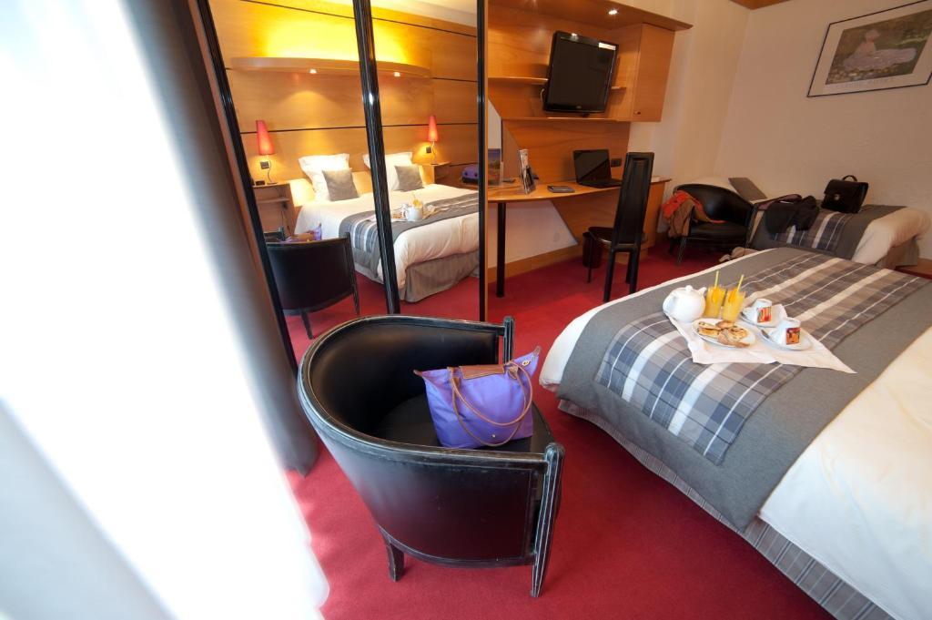 لابْريسْ Hotel Les Vallees Labellemontagne المظهر الخارجي الصورة