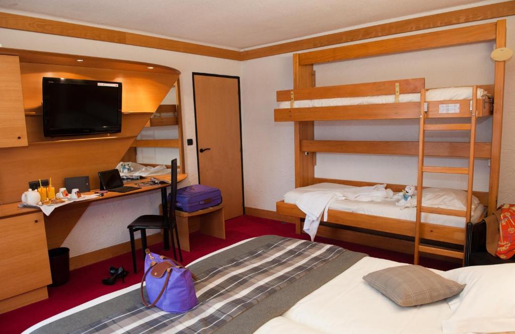 لابْريسْ Hotel Les Vallees Labellemontagne المظهر الخارجي الصورة