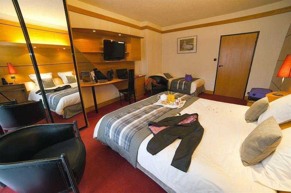 لابْريسْ Hotel Les Vallees Labellemontagne المظهر الخارجي الصورة