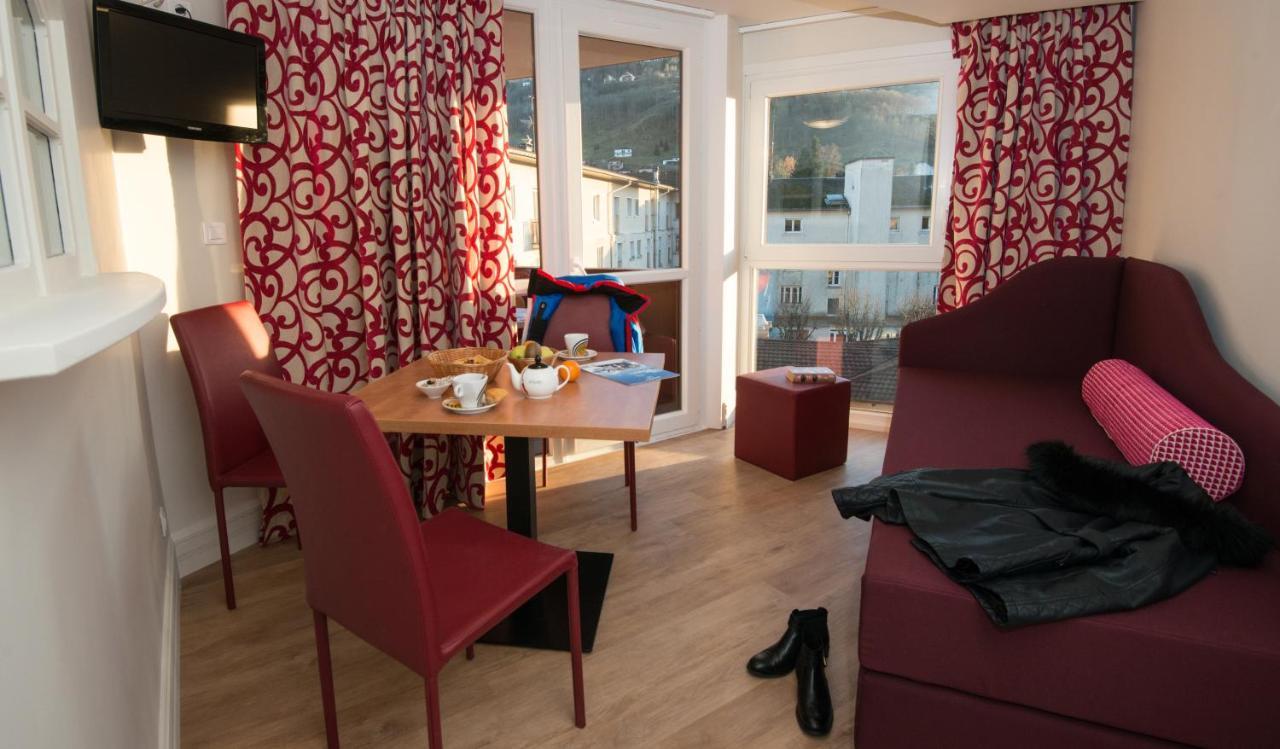 لابْريسْ Hotel Les Vallees Labellemontagne المظهر الخارجي الصورة